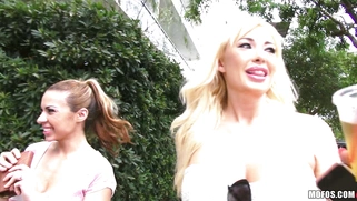 Curvy girls Summer Brielle and Kylie Rogue go around town