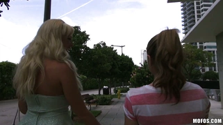 Curvy girls Summer Brielle and Kylie Rogue go around town