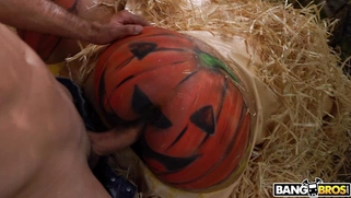 Rose Monroe and Valentina Jewels get fucked by Jmac