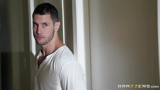 Busty bombshell Alena Croft is taking the shower