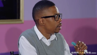 Liza Del Sierra gives masterful blowjob to Danny D