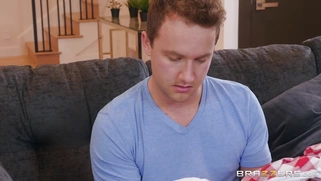 MILF Dana DeArmond wants to fuck Van Wylde