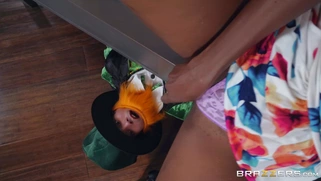 Diamond Jackson is playing with her pussy in the kitchen