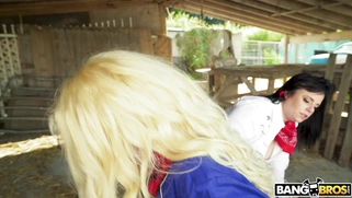 Virgo Peridot and Alexis Andrews fuck and suck the lucky dick