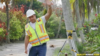 Horny Reagan Foxx invites survey worker Chad White