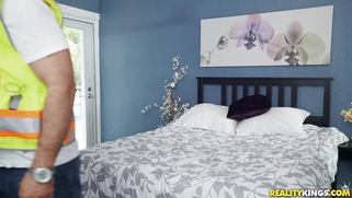 Horny Reagan Foxx invites survey worker Chad White