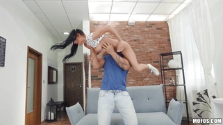 Nicole Love gets her pussy licked in the air