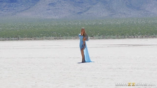 Nicole Aniston gets her big tits worshipped outdoors