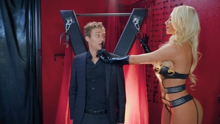 Nicolette Shea and Michael Vegas play fetish games