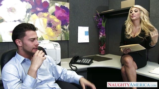 Busty secretary Kayla Kayden decided to relax her boss