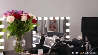 Natalia Starr caught Kerian Lee spying on her