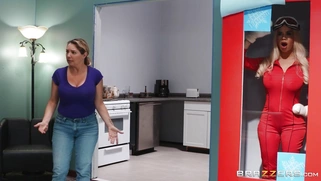 Busty Victoria June gives masterful blowjob