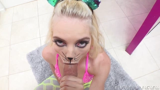 Lana Sharapova is sucking cock in POV