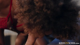 Luna Corazon gives masterful blowjob to Danny D