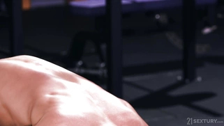 Mia Split gets fucked by Lutro doggystyle