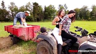 Leena Rey and Amanda Belucci in 3way outdoors