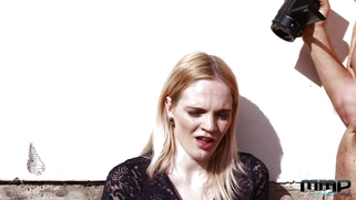 Blonde Carly Rae opens her mouth and gets cumshot