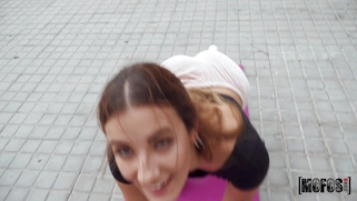 Spanish Gala Anguita gives nice blowjob outdoors