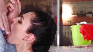 Leanne Lace on her knees gives nice blowjob