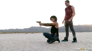 Bonnie Rotten takes facial cumshot outdoor