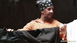 Filthy hobo Lizz Tayler smoking and painting walls