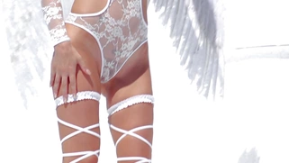 Busty British angel Jasmine Jae reveals her heavenly body