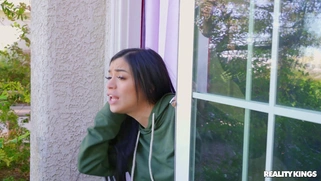 18yo Savannah Sixx gets her pussy drilled from behind