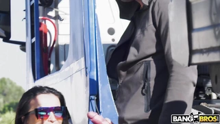 Alyssia Kent in sunglasses gives masterful blowjob