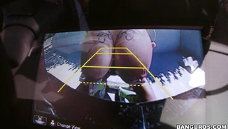 Anna Bell Peaks reveals those juicy melons with pierced nipples