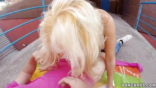 Salacious bitch Blondie Fesser showed us her blowjob skills