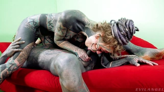 German Anuskatzz sucks and rides the hard dick