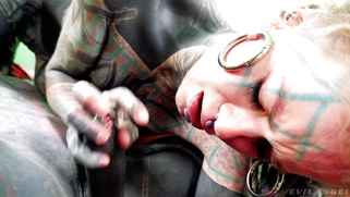 German Anuskatzz sucks and rides the hard dick