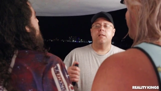 Sloan Harper shakes her ass on the big boner