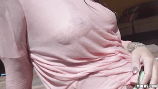 Jojo Kiss gets her teen pink pussy licked in the pool