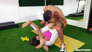 Tory Sweety gets her pussy drilled on the floor