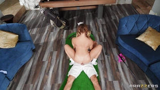 Katie Kush bounces her ass on the stiff cock