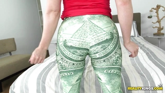 Half-Italian and half-Salvadorian babe Bella Reese pops out her jugs