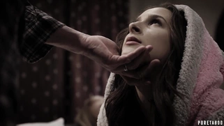 Ashley Adams is sucking the cock nexto to her [censored] mother