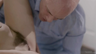 Busty Kendra Spade gets her pussy licked