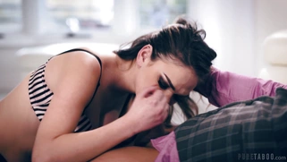 Athena Faris gives masterful blowjob