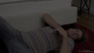 Sovereign Syre gets jizzload in her mouth