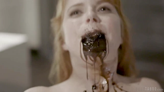 Penny Pax gets her pussy dildoed by Emily Willis