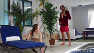 Aubree Valentine gives blowjob to Steve Holmes