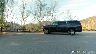 Hitchhiking whore Chloe Amour sucks his cock while he's driving the car