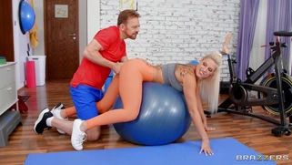 Blanche Bradburry gets her pussy licked by Erik Everhard