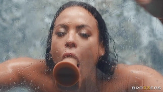 Luna Star is sucking Damon Dice's cock in POV