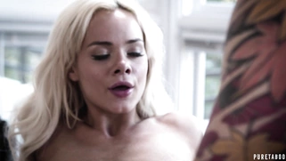 Elsa Jean gets her pussy slammed by Small Hands in spoon