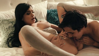 Savannah Sixx gets her pussy eaten by Ricky Spanish