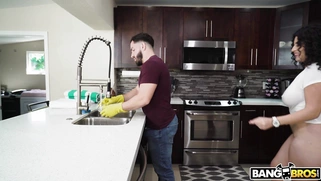 Gabriela Lopez is sucking the dick in the kitchen