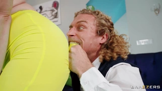 Codi Vore gets fucked by Michael Vegas standing